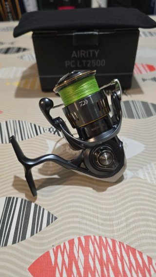 CARRETE DAIWA AIRITY PC LT2500