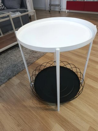 Mesa auxiliar redonda blanca con bandeja inferior