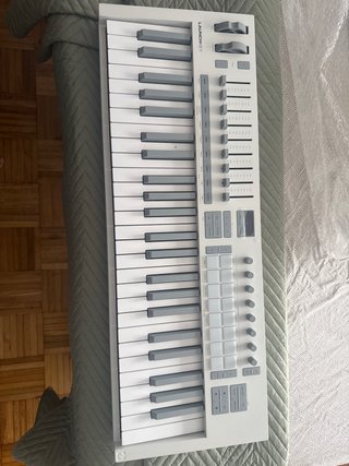 Controlador MIDI Novation Launchkey