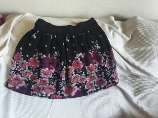 Falda con estampado floral
