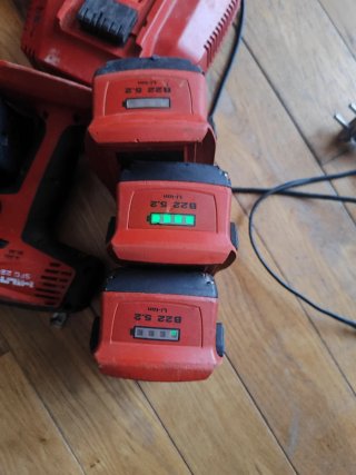 Kit Hilti 22V: Taladro, Amoladora y Martillo