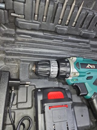 Taladro Atornillador Inalámbrico con Maletín