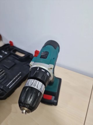 Taladro Atornillador Inalámbrico con Maletín