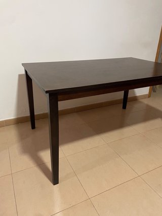 Mesa de Comedor de Madera