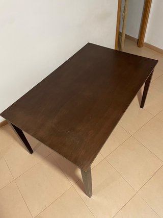 Mesa de Comedor de Madera