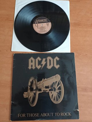 AC/DC - For Those About To Rock LP 1981