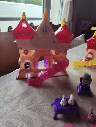 Set de Castillos y Figuras de Princesas con sonido