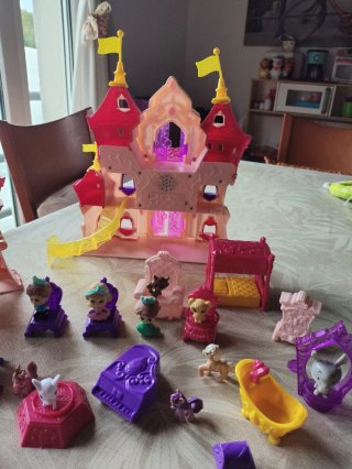 Set de Castillos y Figuras de Princesas con sonido