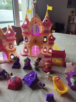 Set de Castillos y Figuras de Princesas con sonido