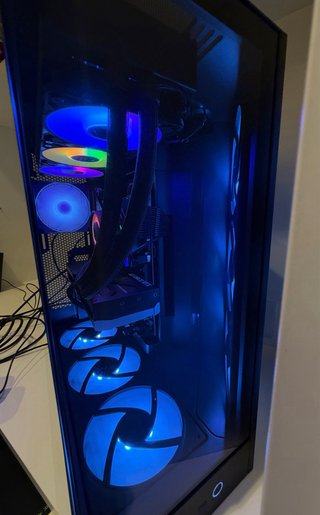 PC Gaming RTX 5070 Ti, Ryzen 7 7800X3D, 32GB