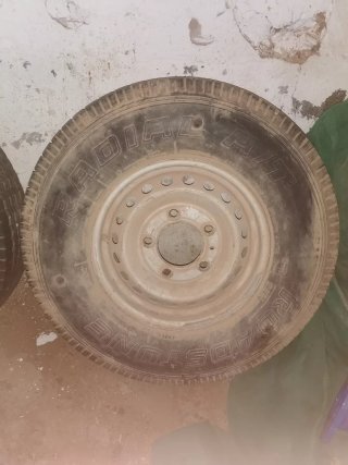 Rueda 235/85 R16