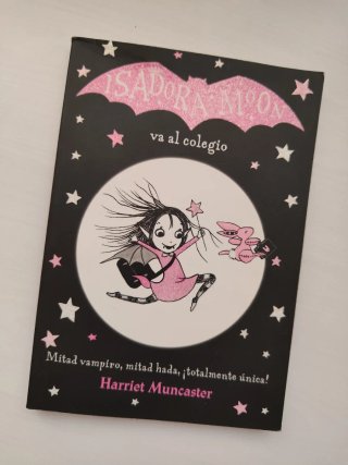 Isadora Moon va al colegio
