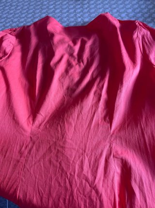 Vestido naranja y rosa con volantes