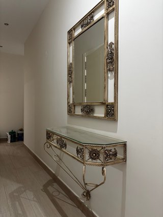Consola e specchio per ingresso beige