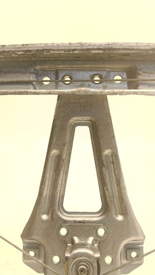 Elevalunas trasero izquierdo Renault Clio III 1,5