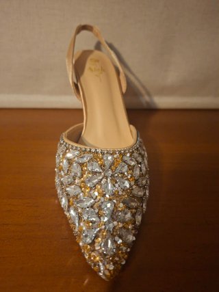 Zapatos de tacón con pedrería