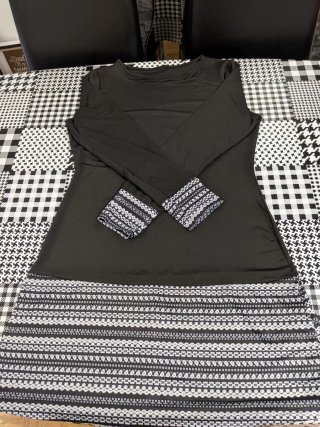 Vestido negro corto estampado talla M