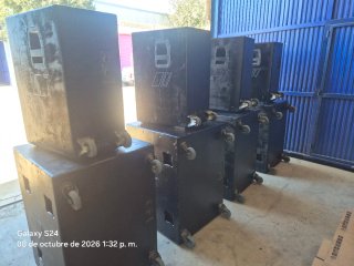 8 Altavoces DAS ST-1800