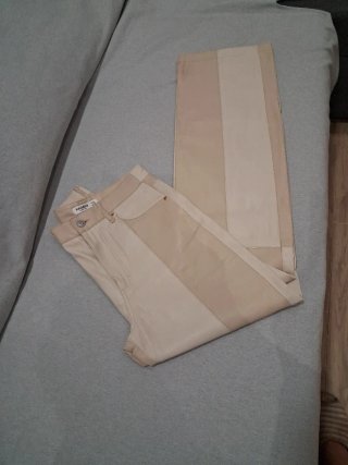 Pantalón Pull&Bear Beige Talla S