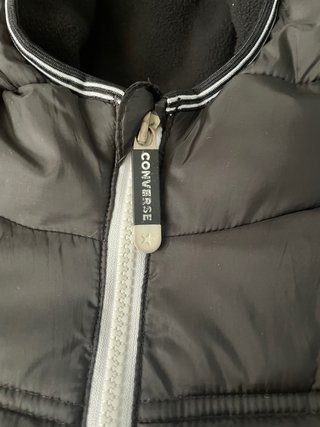 Anorak niño Converse negro