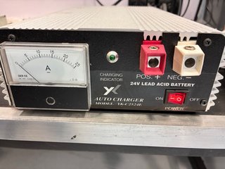 Cargador Baterías 24V YK-C2524E