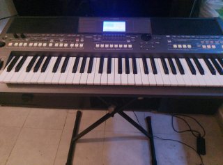 Teclado Piano Yamaha PSR-S670 a funcionar perfeito