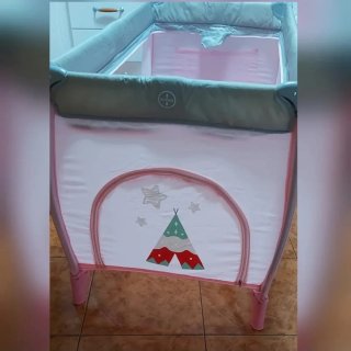 Cuna de viaje plegable