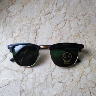 Occhiali da sole Ray-Ban Clubmaster montatura oro