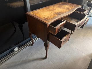 Credenza antica in legno