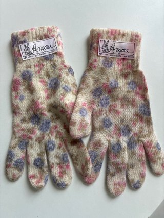 Guantes de lana y angora con estampado floral