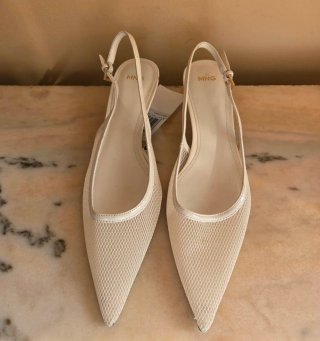 Zapatos destalonados Mango blancos