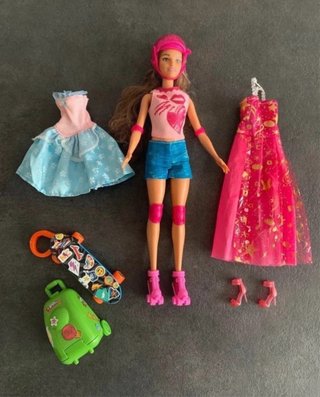 Muñeca Barbie Patinadora con Accesorios