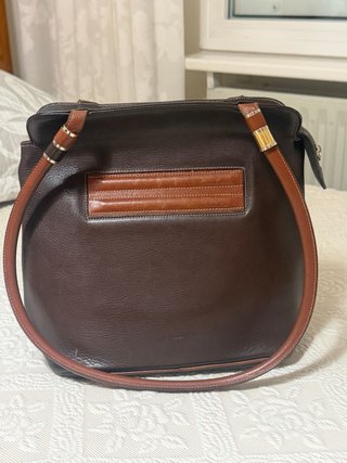 Bolso de hombro en piel marrón