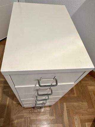 Cajonera IKEA de metal blanca