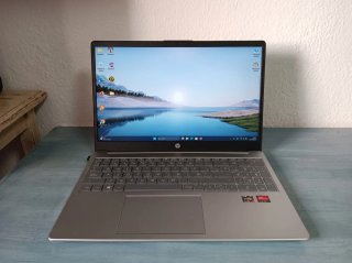 Portátil HP 15 Ryzen 7 7730U 16GB RAM