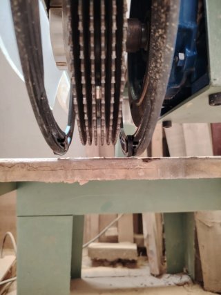 Sierra radial profesional adaptada para hacer