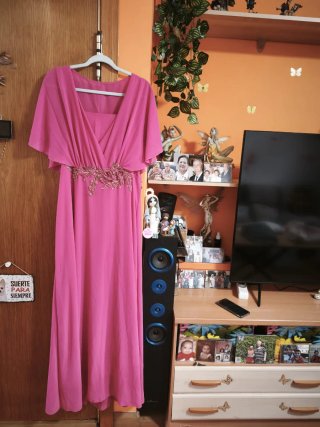 Vestido de fiesta largo rosa sin usar.