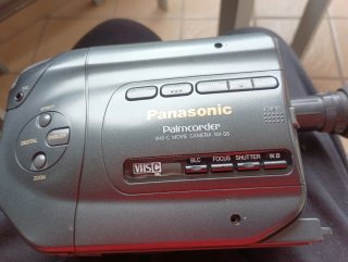 Videocámara Panasonic VHS-C Palmcorder NV-S6
