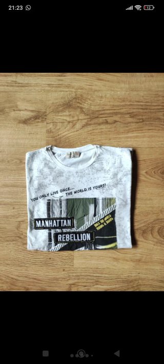 Camiseta Vintage Manhattan Rebellion | Y2K