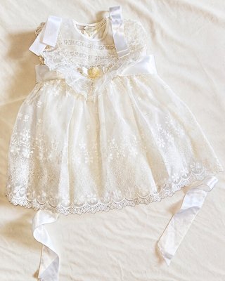 Antiguo vestido de bautizo vintage con enagua