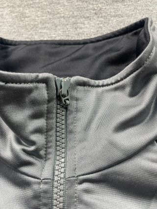 Chaqueta adidas Gris