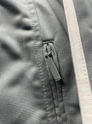 Chaqueta adidas Gris
