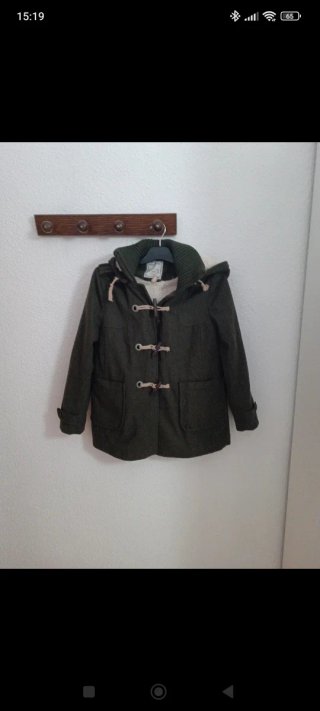 Parka verde Pull and Bear