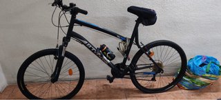 Bicicleta MTB B'TWIN Negra