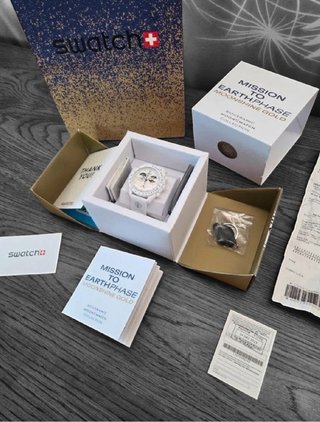 Omega x Swatch MoonSwatch Mission to Earthphase