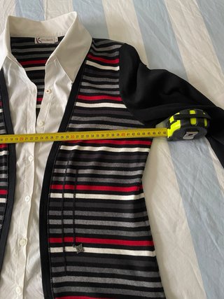 Camisa combinada con cárdigan de rayas