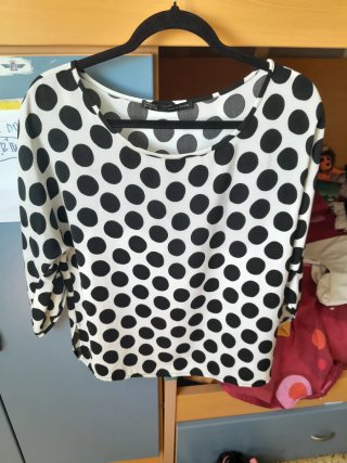 Blusa Zara Lunares Blanca y Negra Talla M