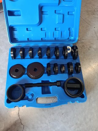 Extractor rótulas axiales