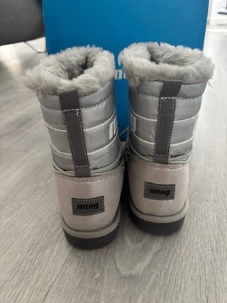 Botas Mustang Plata Talla 34