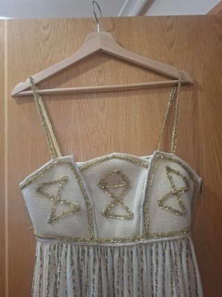 Vestido Dorado con Lentejuelas